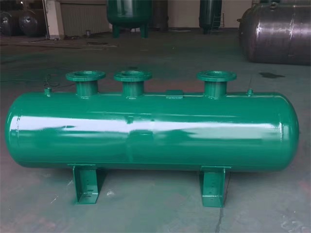1679991473376569.jpeg 资中资中资中蒸汽分气缸1.jpeg